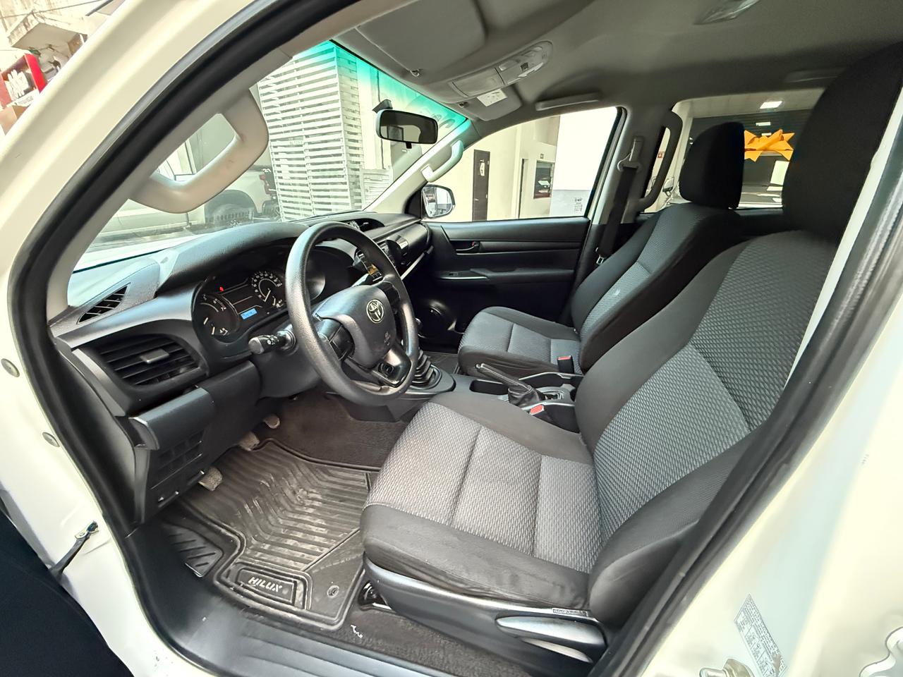 Toyota Hilux sr 2020