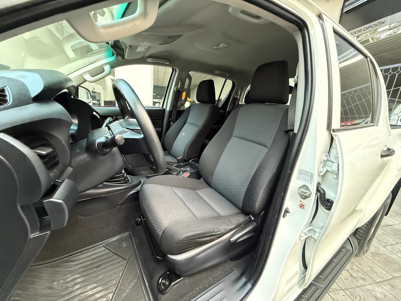 Toyota Hilux sr 2020