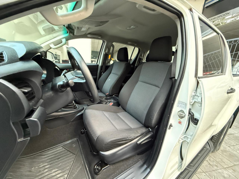 Toyota Hilux sr 2020