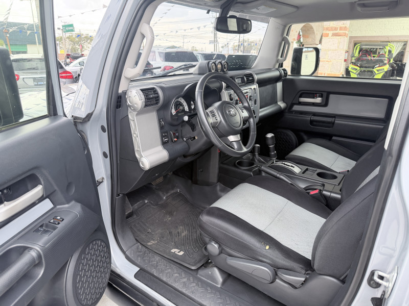 Toyota FJ Cruiser Premium 2013