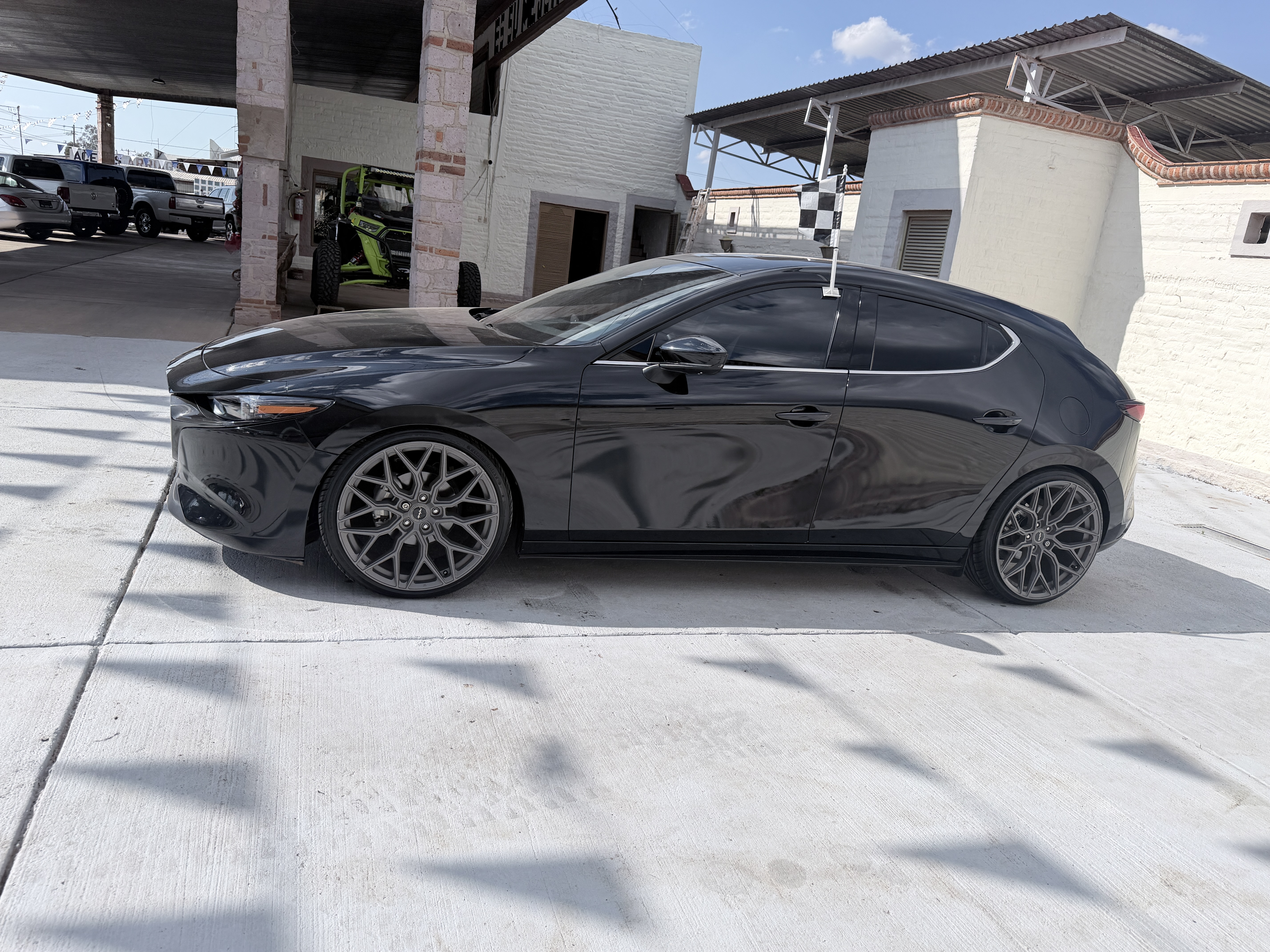 Mazda Mazda 3 GRAND TOURING 2024