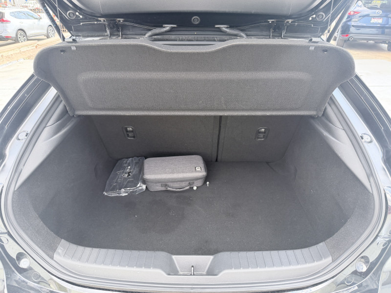 Mazda Mazda 3 GRAND TOURING 2024