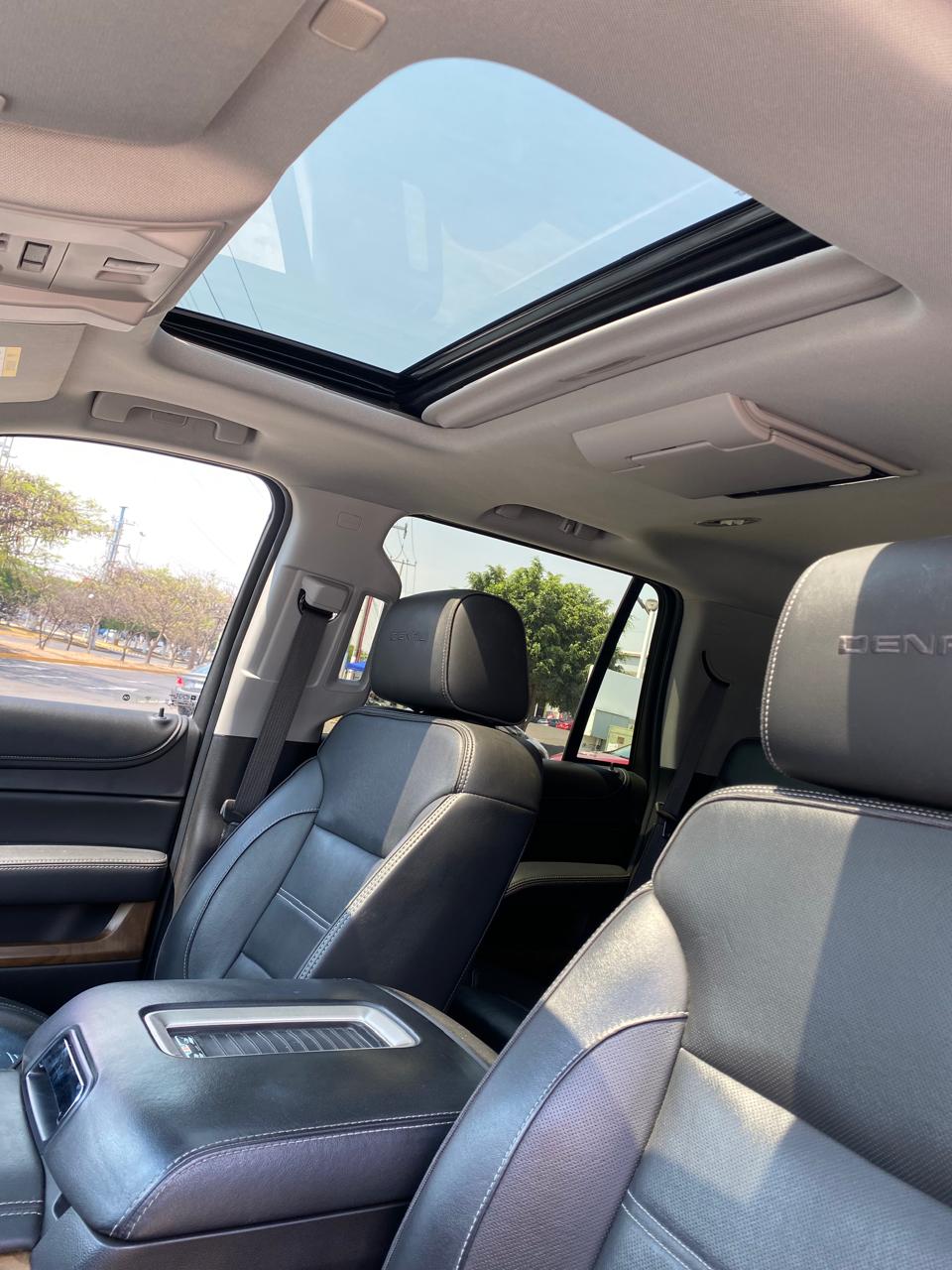 GMC Yukon Denali 2019