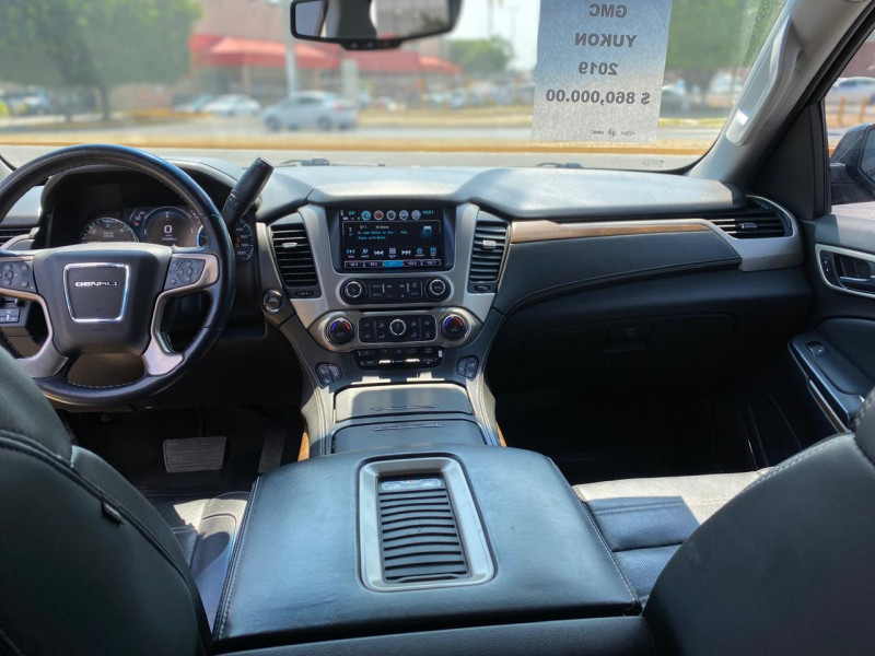 GMC Yukon Denali 2019