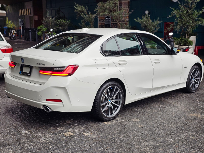 BMW Serie 3 330e PHEV 2023