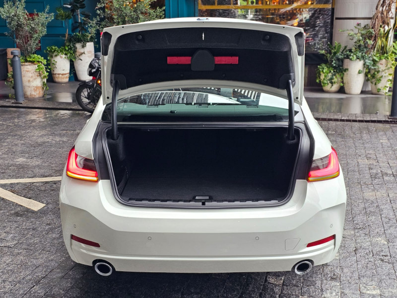 BMW Serie 3 330e PHEV 2023