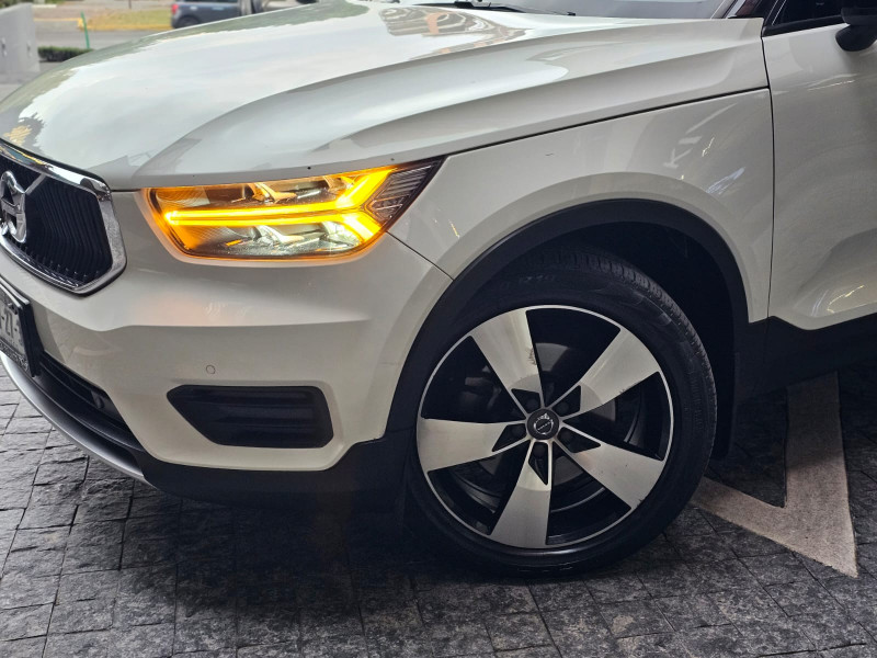 Volvo XC40 T4 Momentum 2019