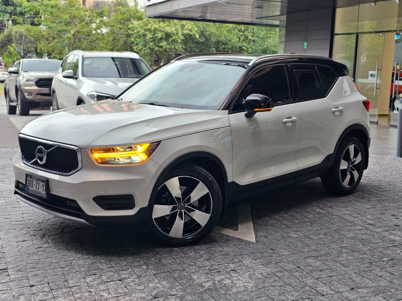 Volvo XC40 T4 Momentum 2019