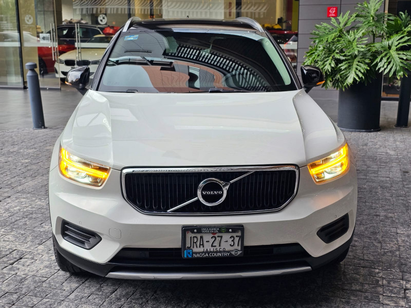 Volvo XC40 T4 Momentum 2019