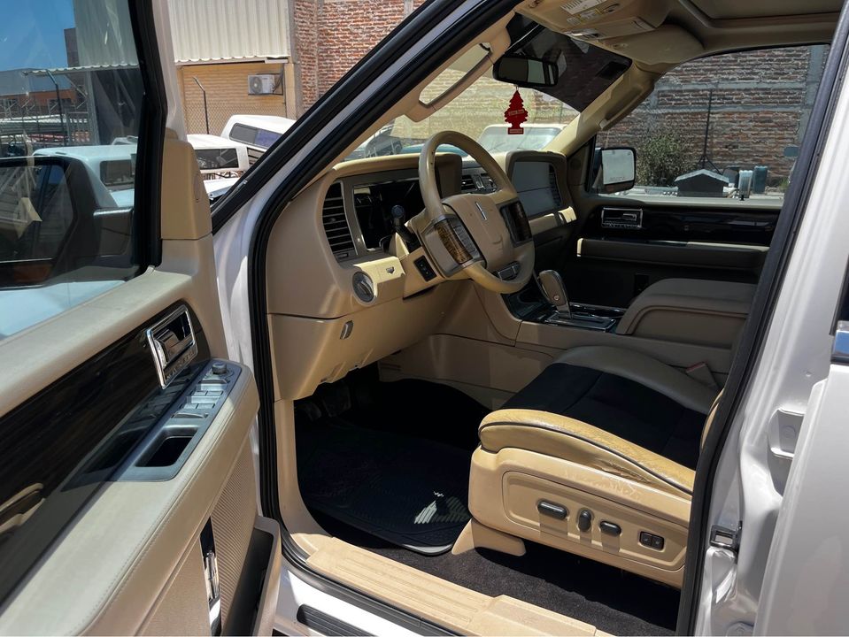 Lincoln Navigator LIMITED EDITION 2010