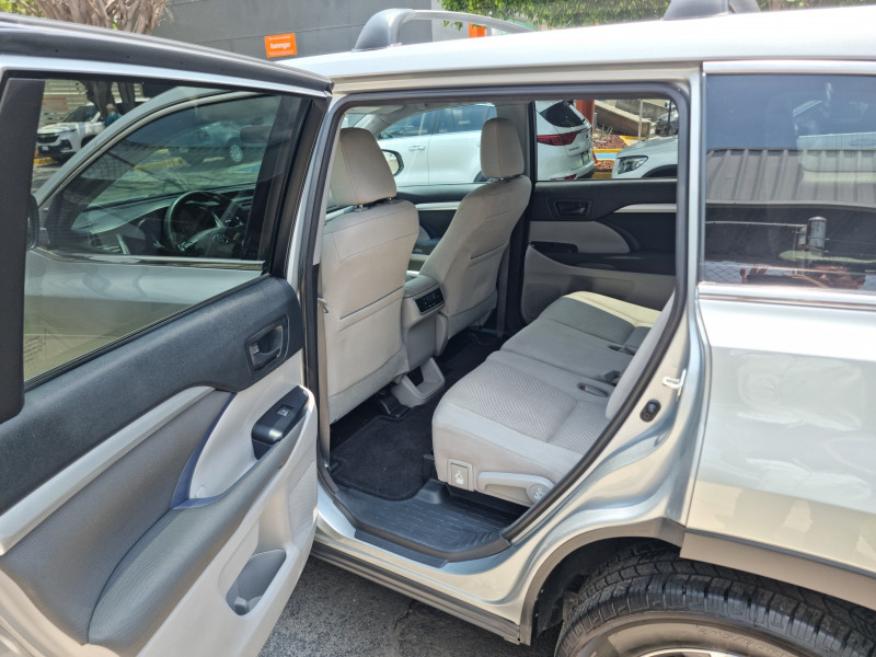 Toyota Highlander LE 2017