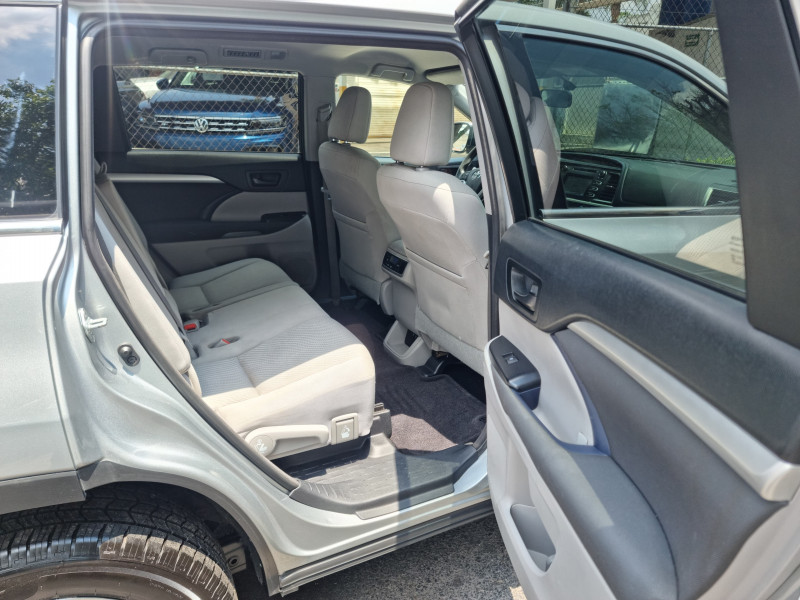 Toyota Highlander LE 2017