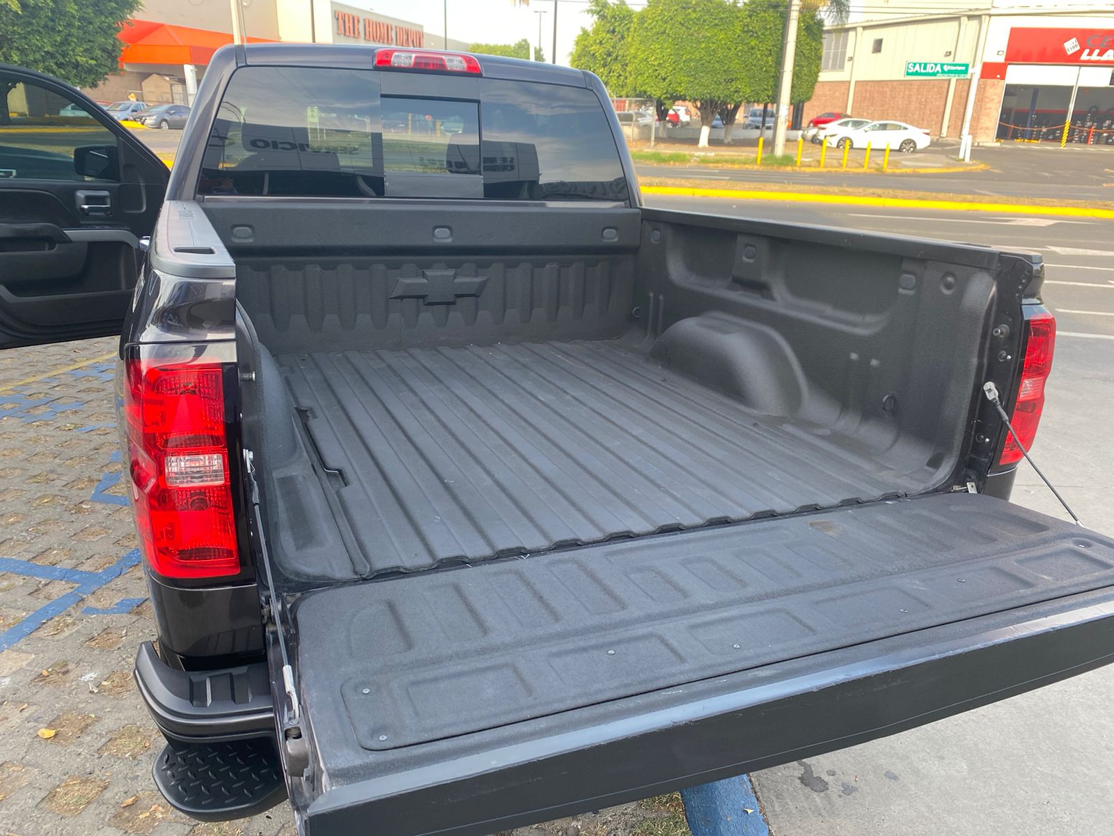 Chevrolet Cheyenne Cheyenne LT Crew Cab. 2016