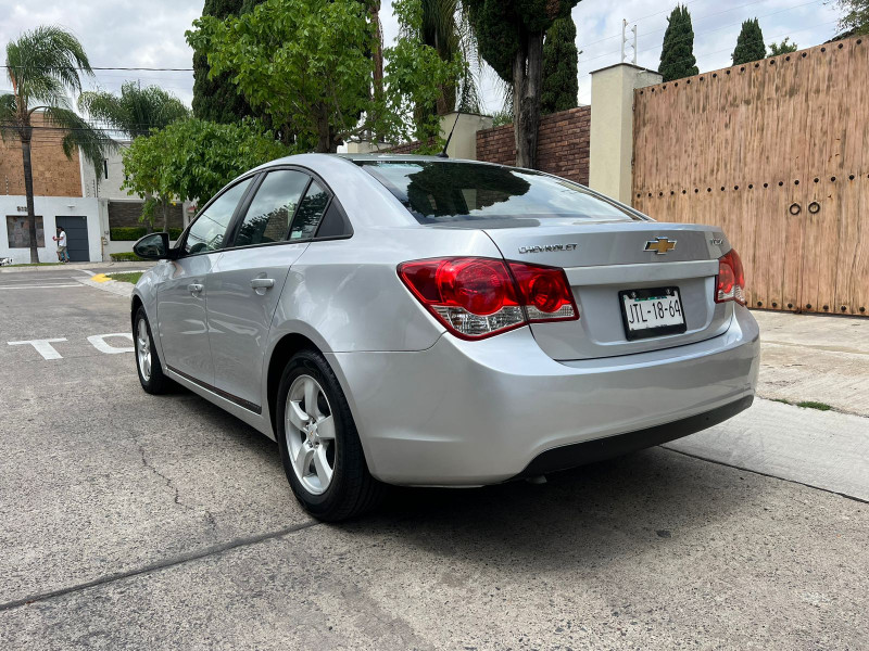 Chevrolet Cruze LS 2011