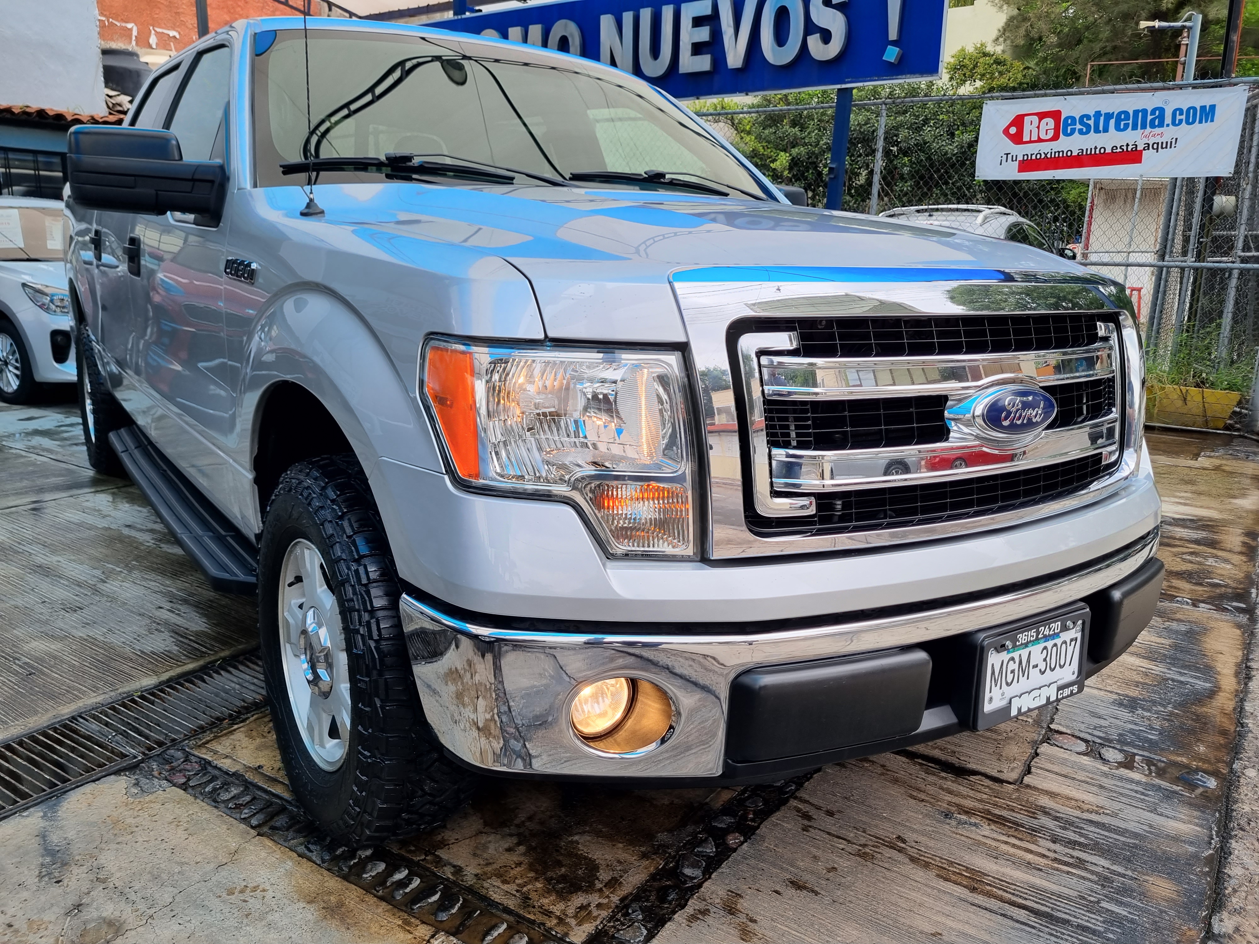 Ford Lobo Crew Cab XLT 2014