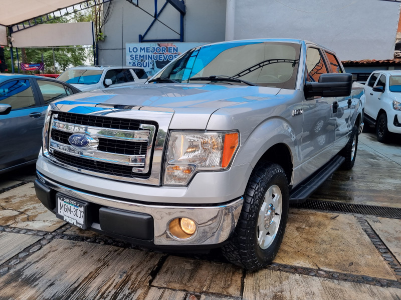 Ford Lobo Crew Cab XLT 2014