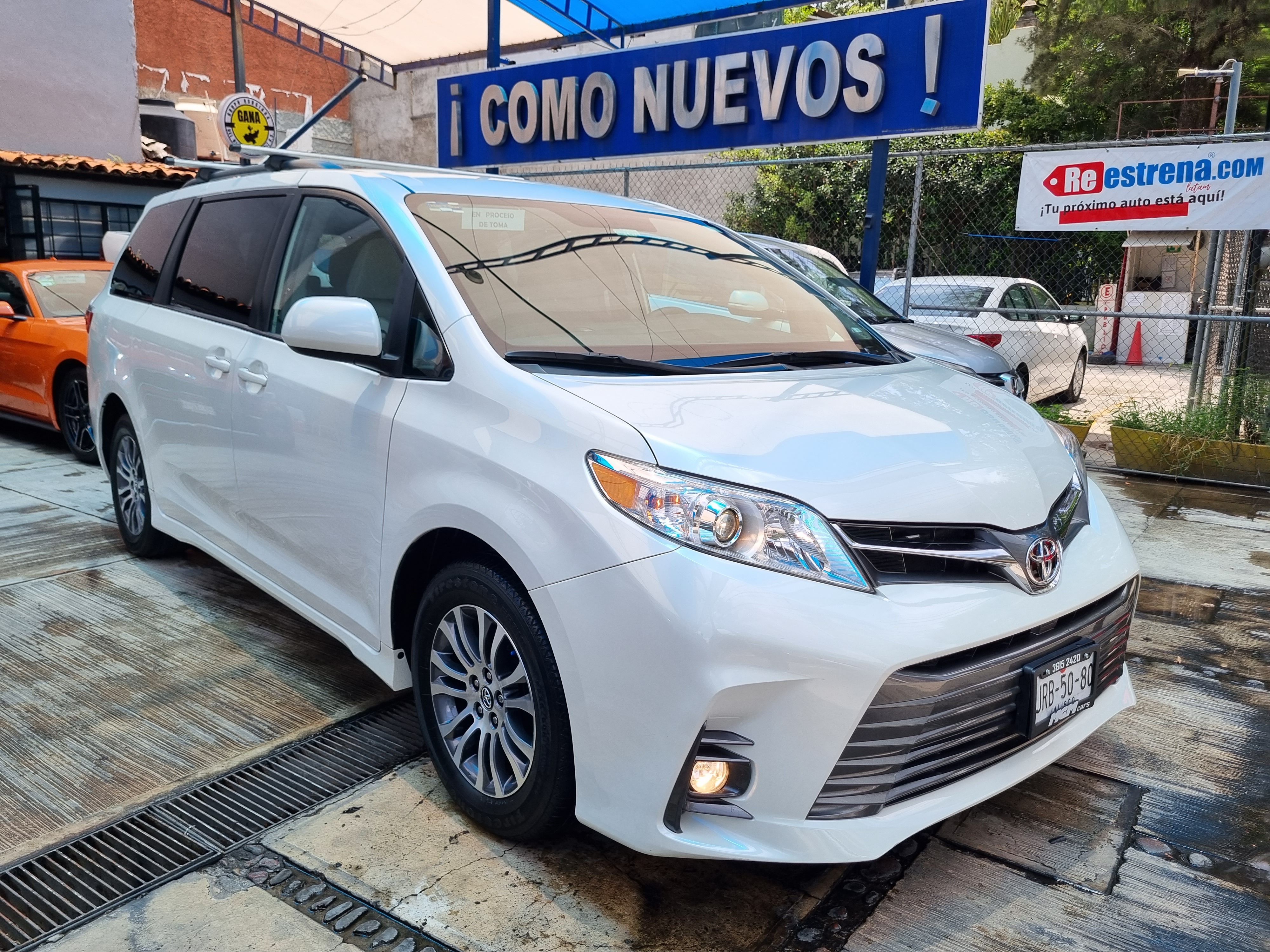 Toyota Sienna XLE 2019