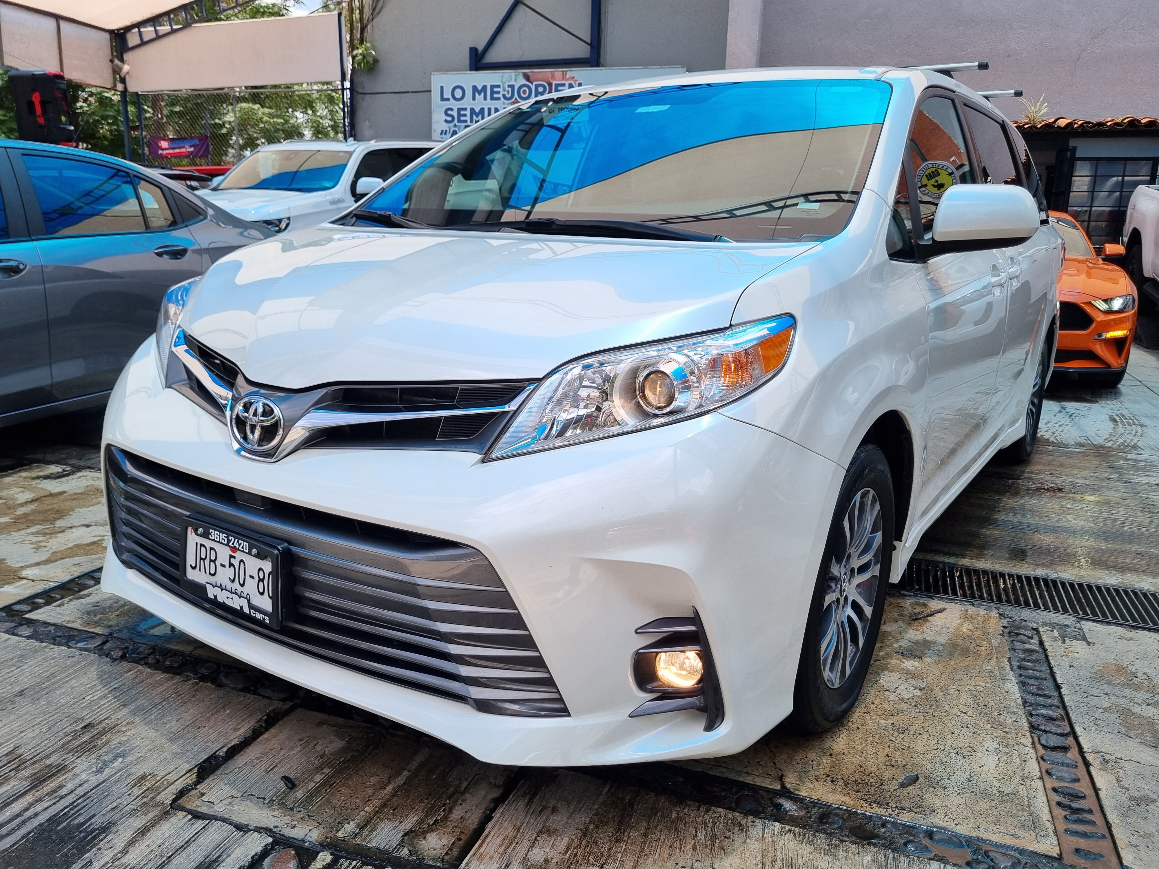 Toyota Sienna XLE 2019