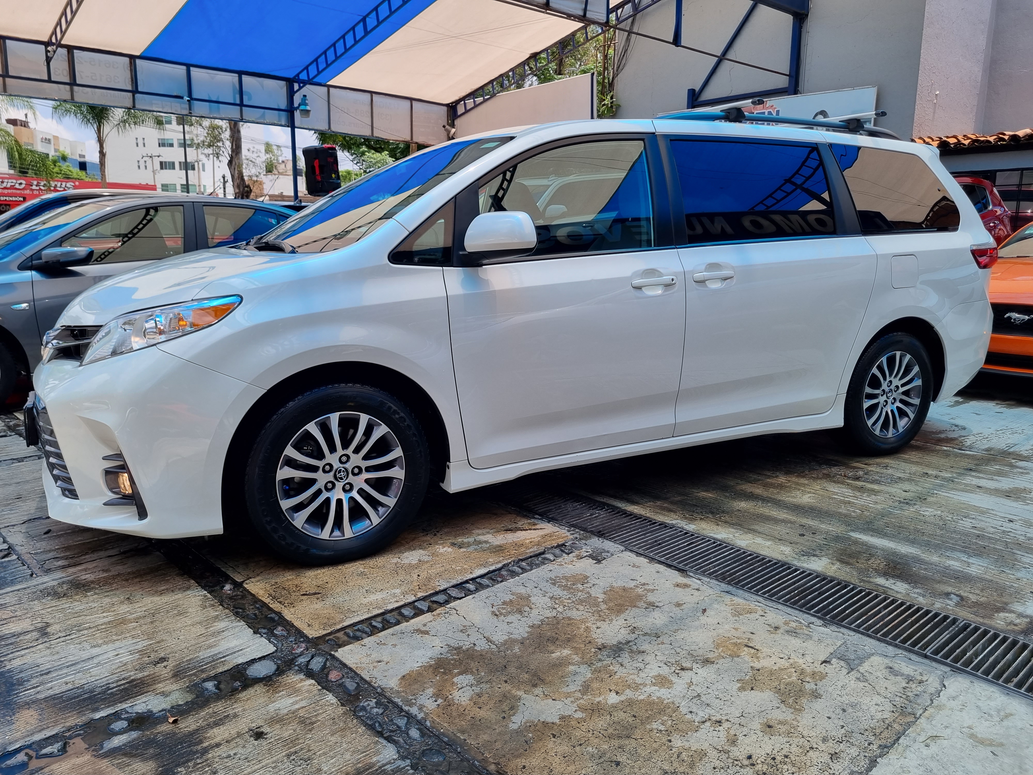 Toyota Sienna XLE 2019