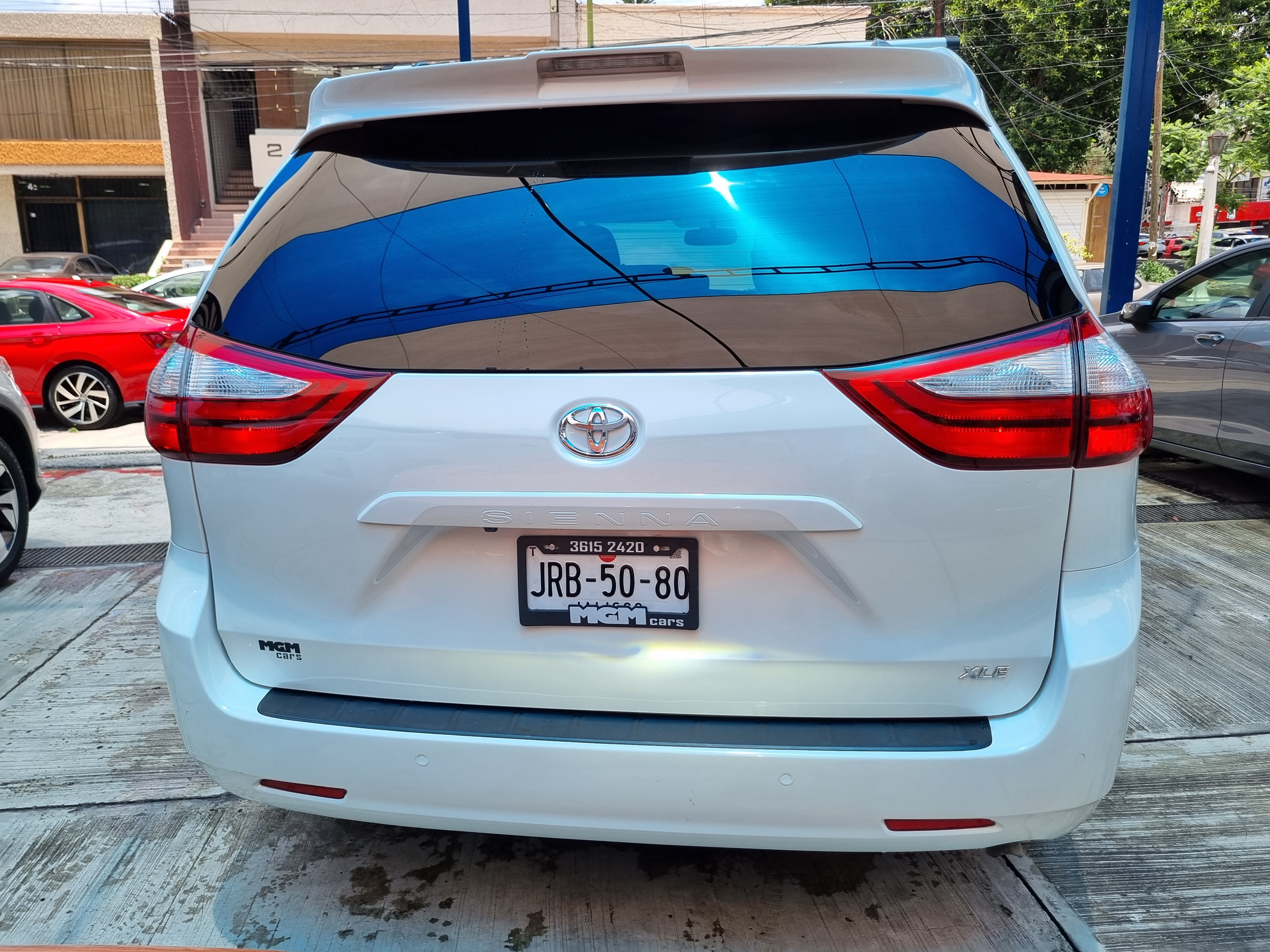 Toyota Sienna XLE 2019