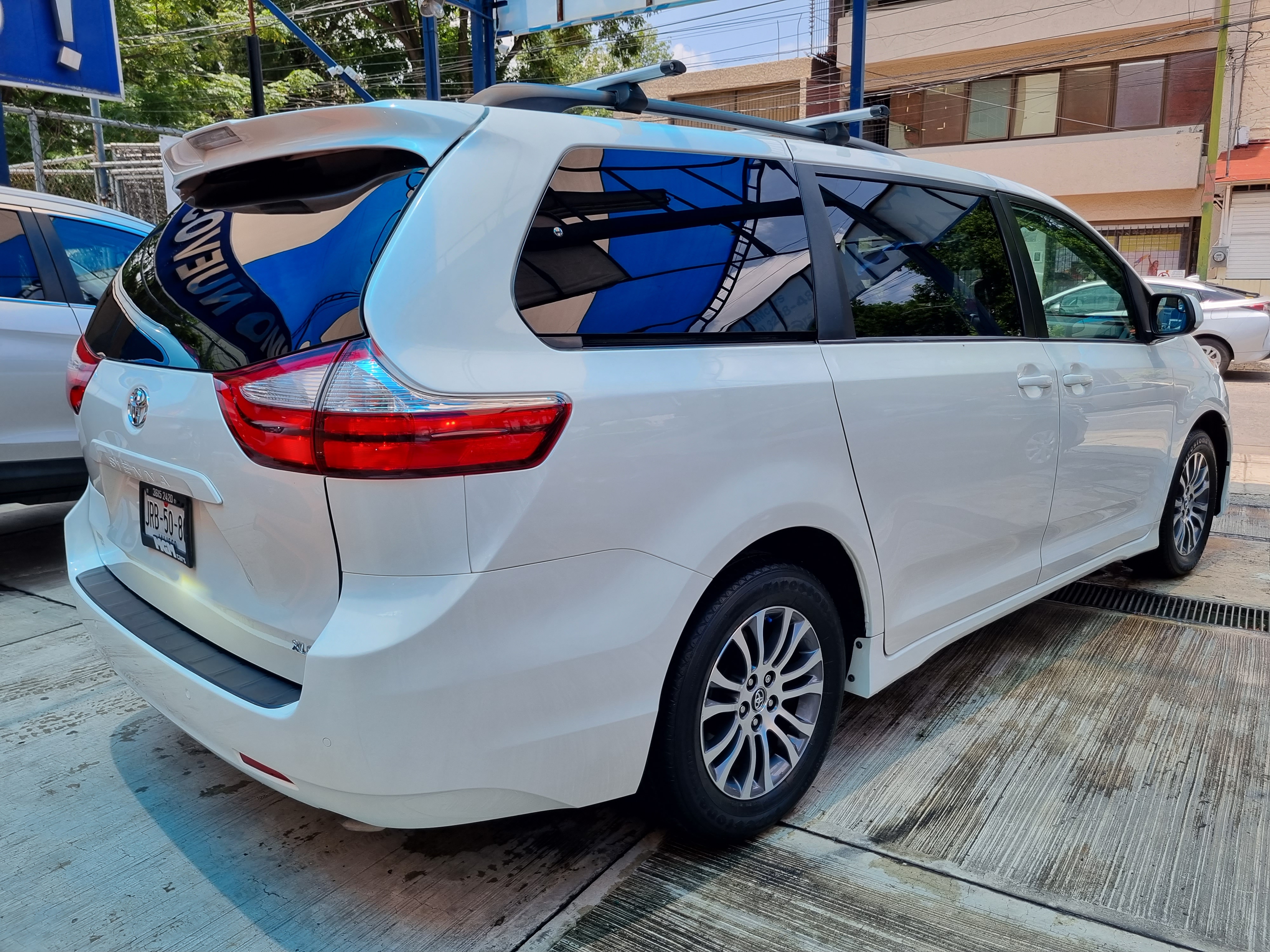 Toyota Sienna XLE 2019