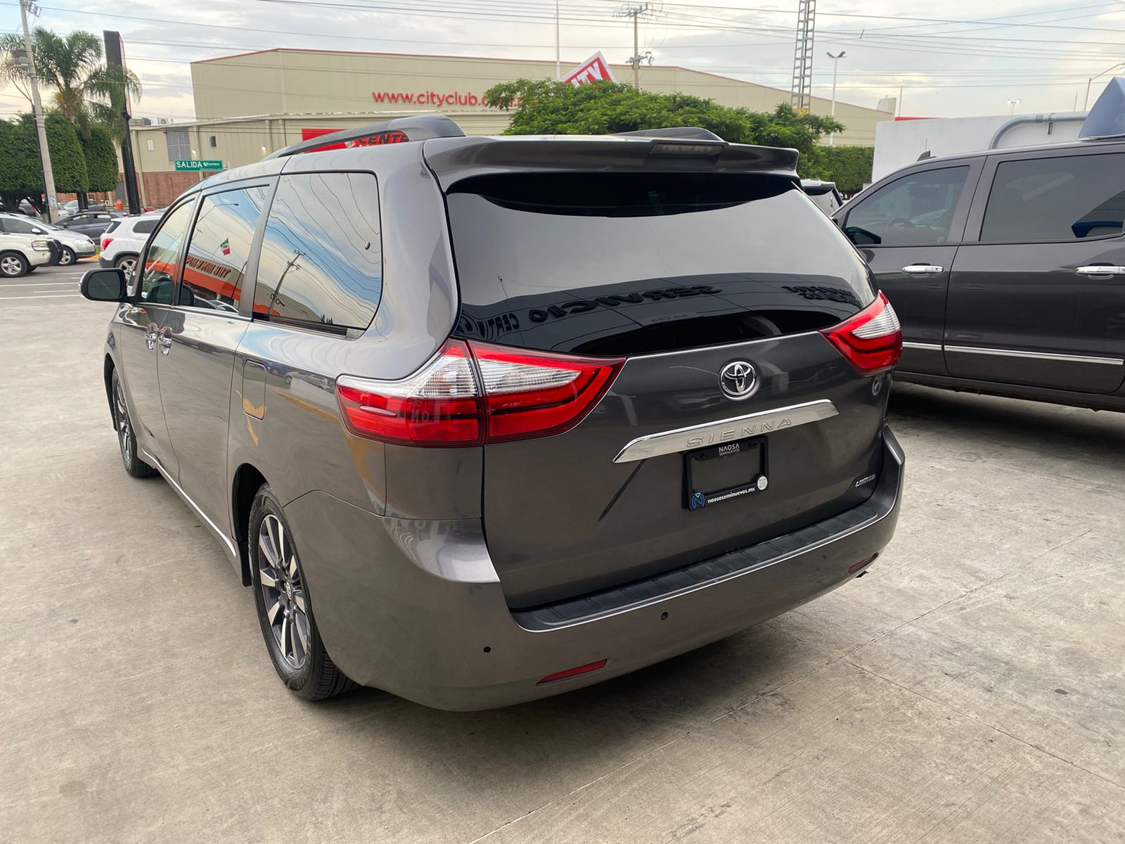 Toyota Sienna Limited 2019