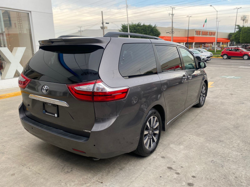 Toyota Sienna Limited 2019