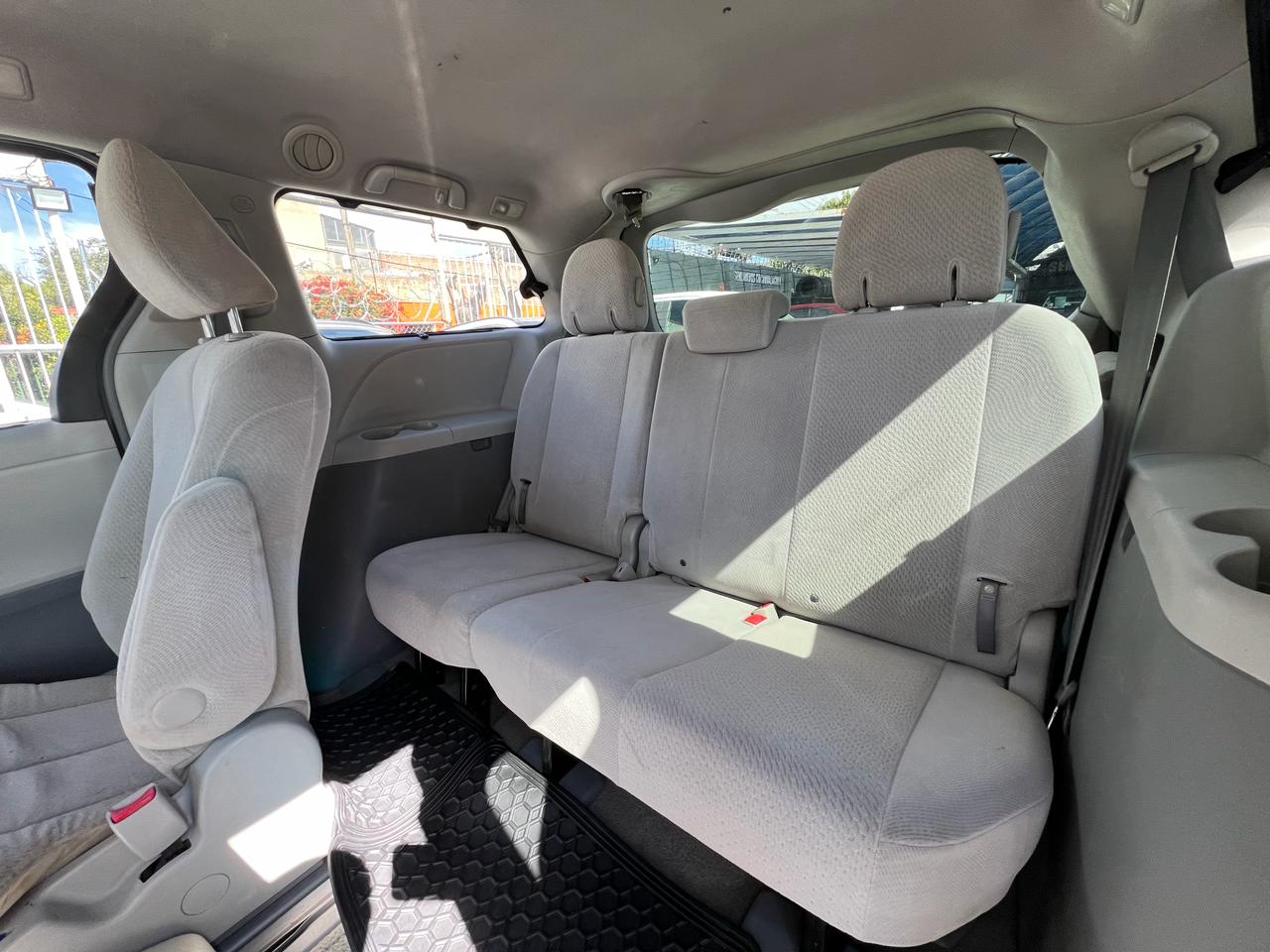 Toyota Sienna XLE 2013