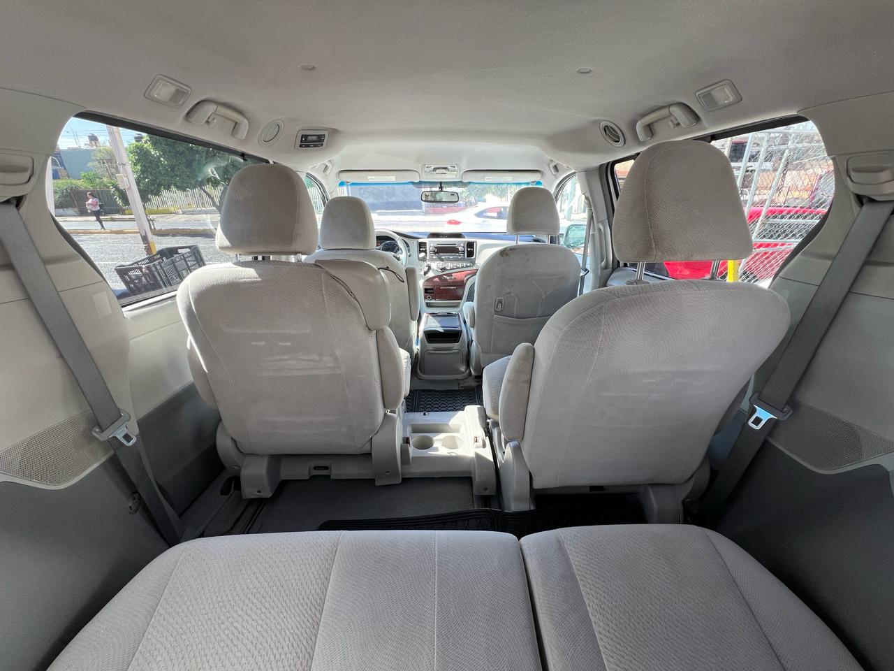 Toyota Sienna XLE 2013