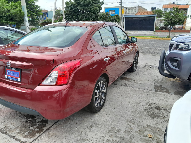 Nissan Versa Exclusive 2018