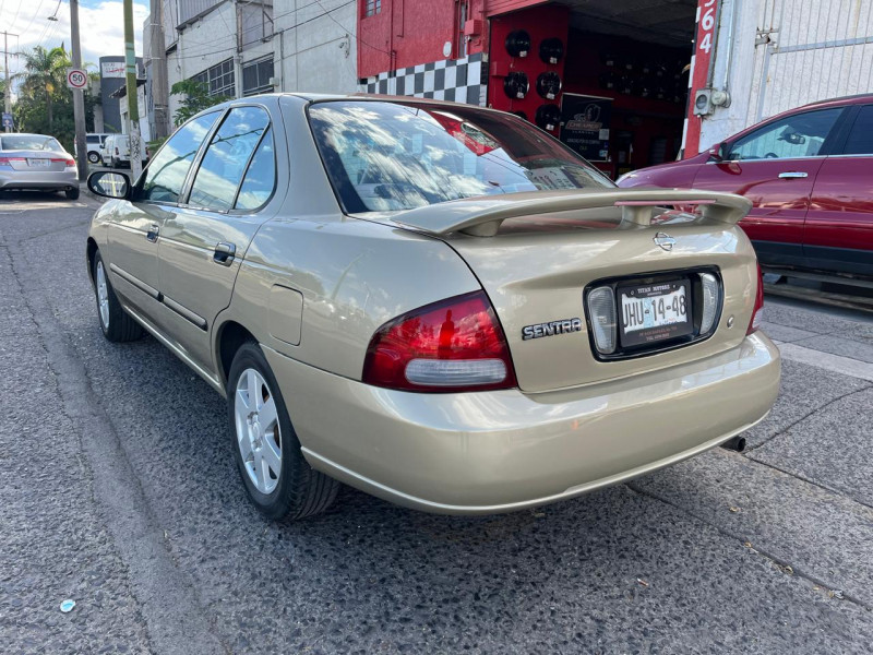 Nissan Sentra GXE 2002