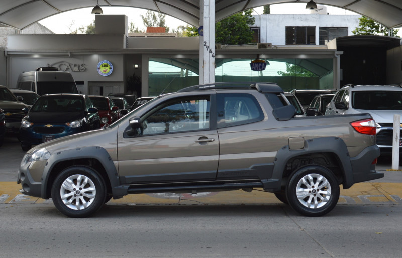 Dodge Ram 700 Cabina Extendida Adventure 2017