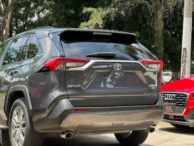 Toyota RAV4 Limited 2021