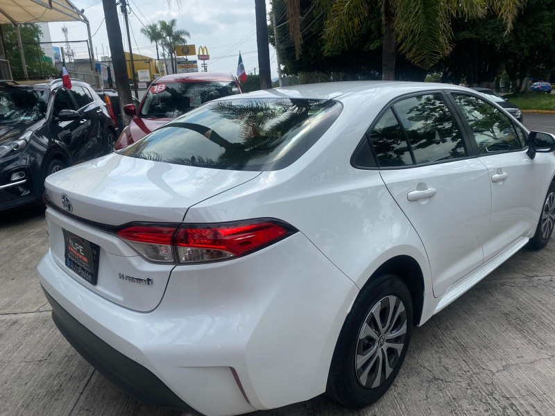 Toyota Corolla LE HYBRID 2023