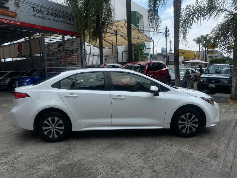 Toyota Corolla LE HYBRID 2023