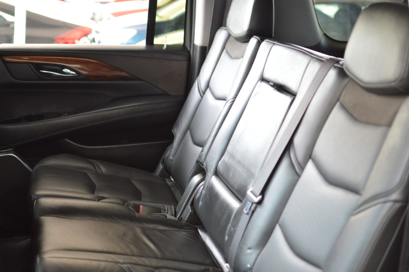 Cadillac Escalade ESV Platinum 2016