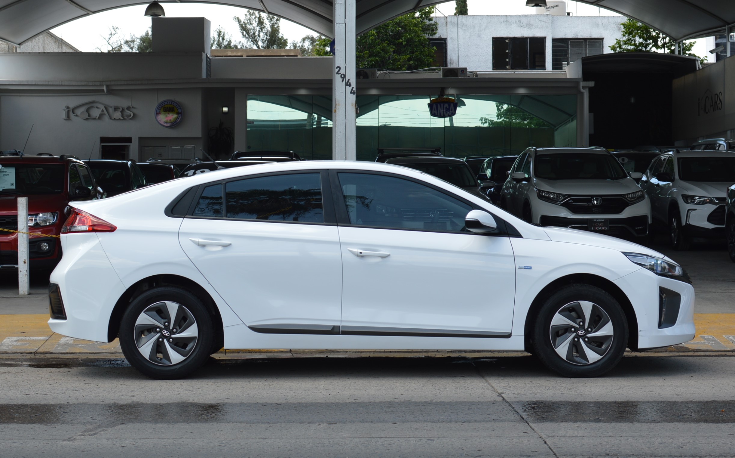 Hyundai Ioniq GLS Premium Híbrido 2019