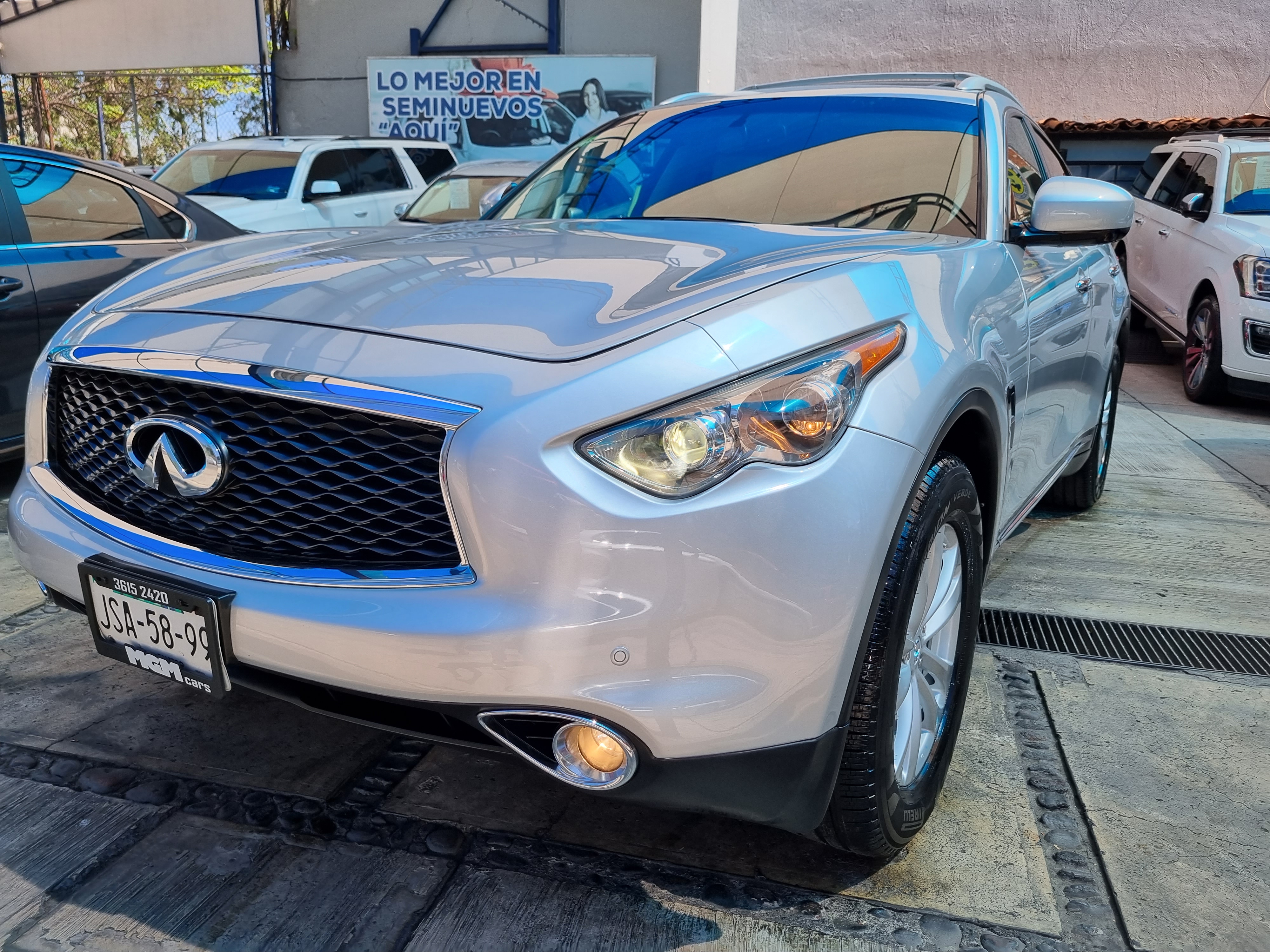 Infiniti QX70 QX70 2014