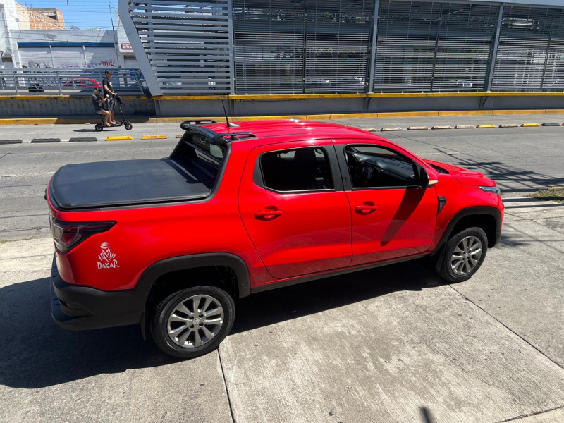 RAM 700 2024 BIG HORND Manual Rojo