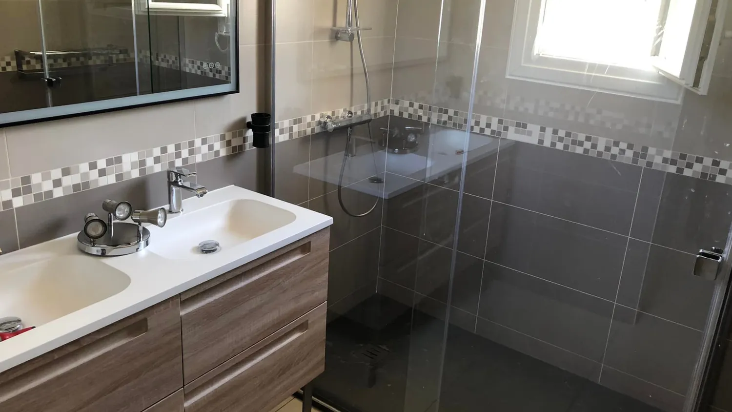 Salle de bain et aménagement intérieur