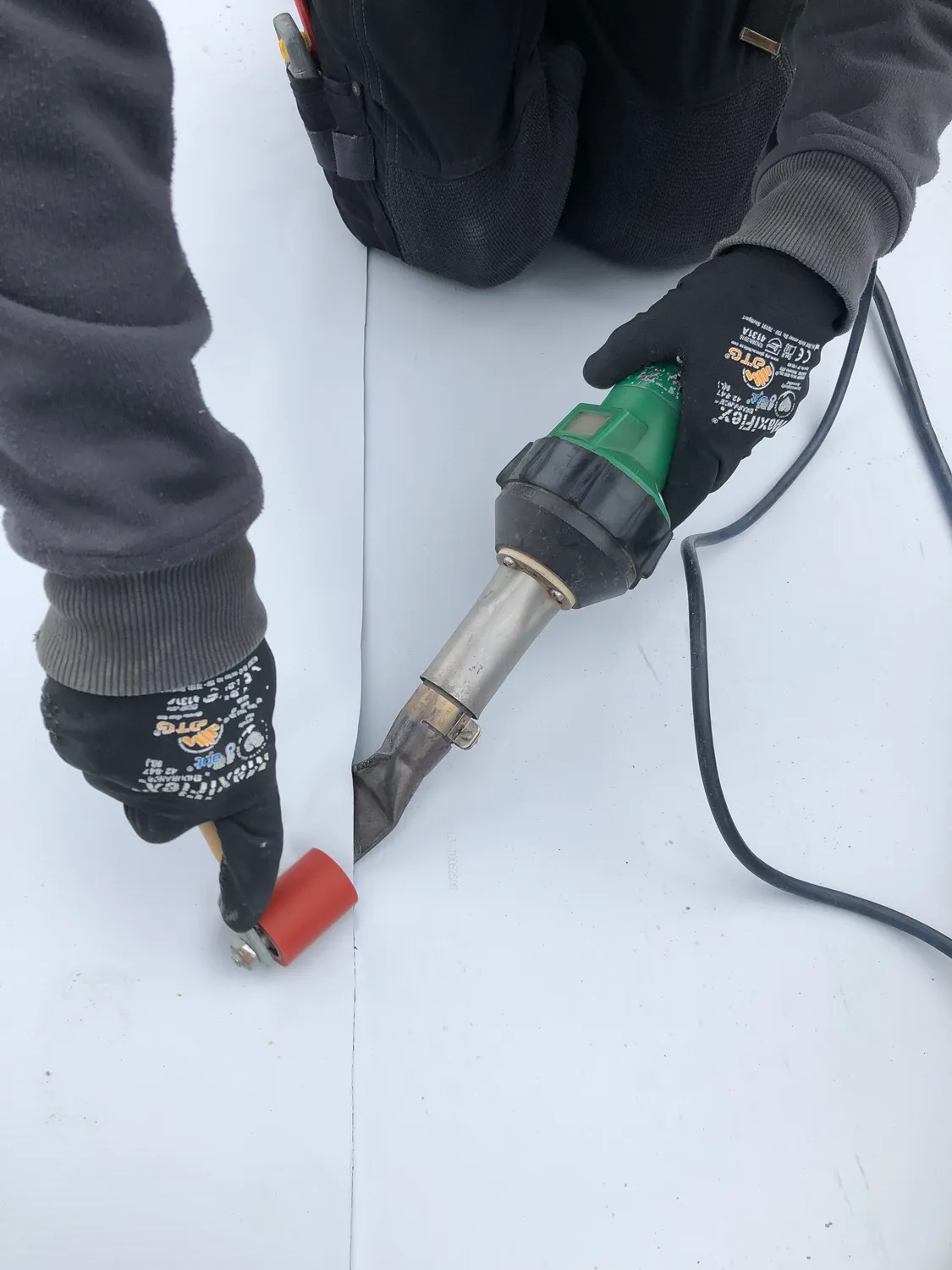Travaux d’étanchéité de toiture réalisés par Solutions Couverture