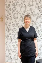 Portrait de Léa, esthéticienne à À Corps Parfait