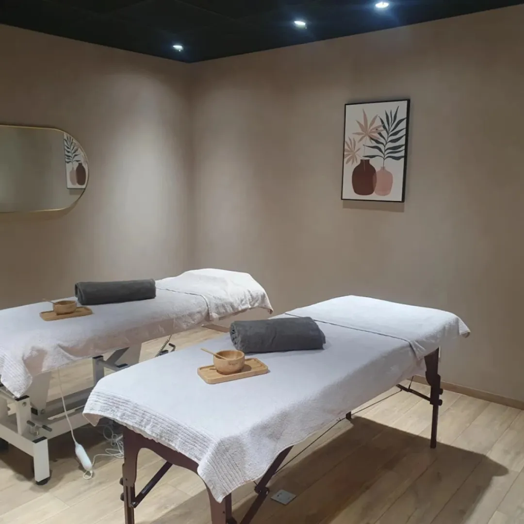 Massage relaxant à l'institut À Corps Parfait