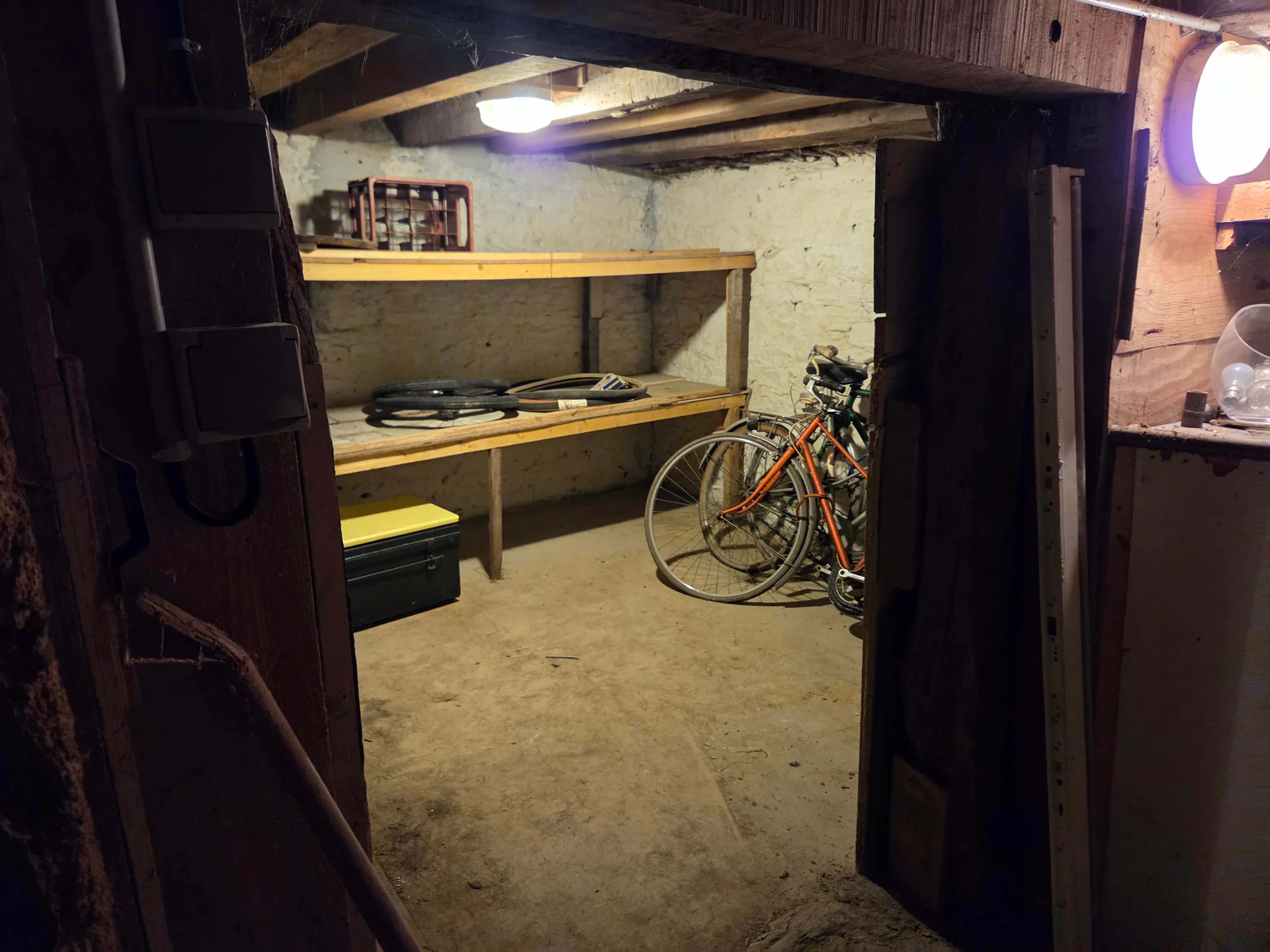 Photo 1