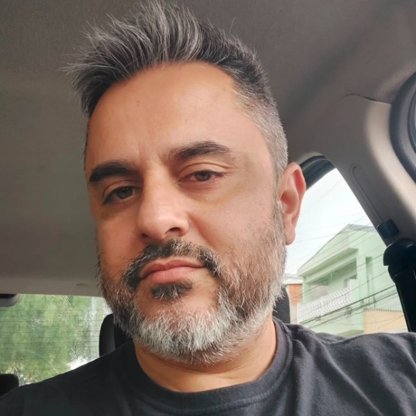 Marcelo Roberto da Silva, instrutor de direção em São Paulo, SP