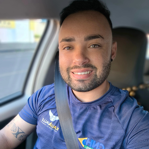 Kauã Calero da costa Valle , instrutor de direção em Uberlândia, MG