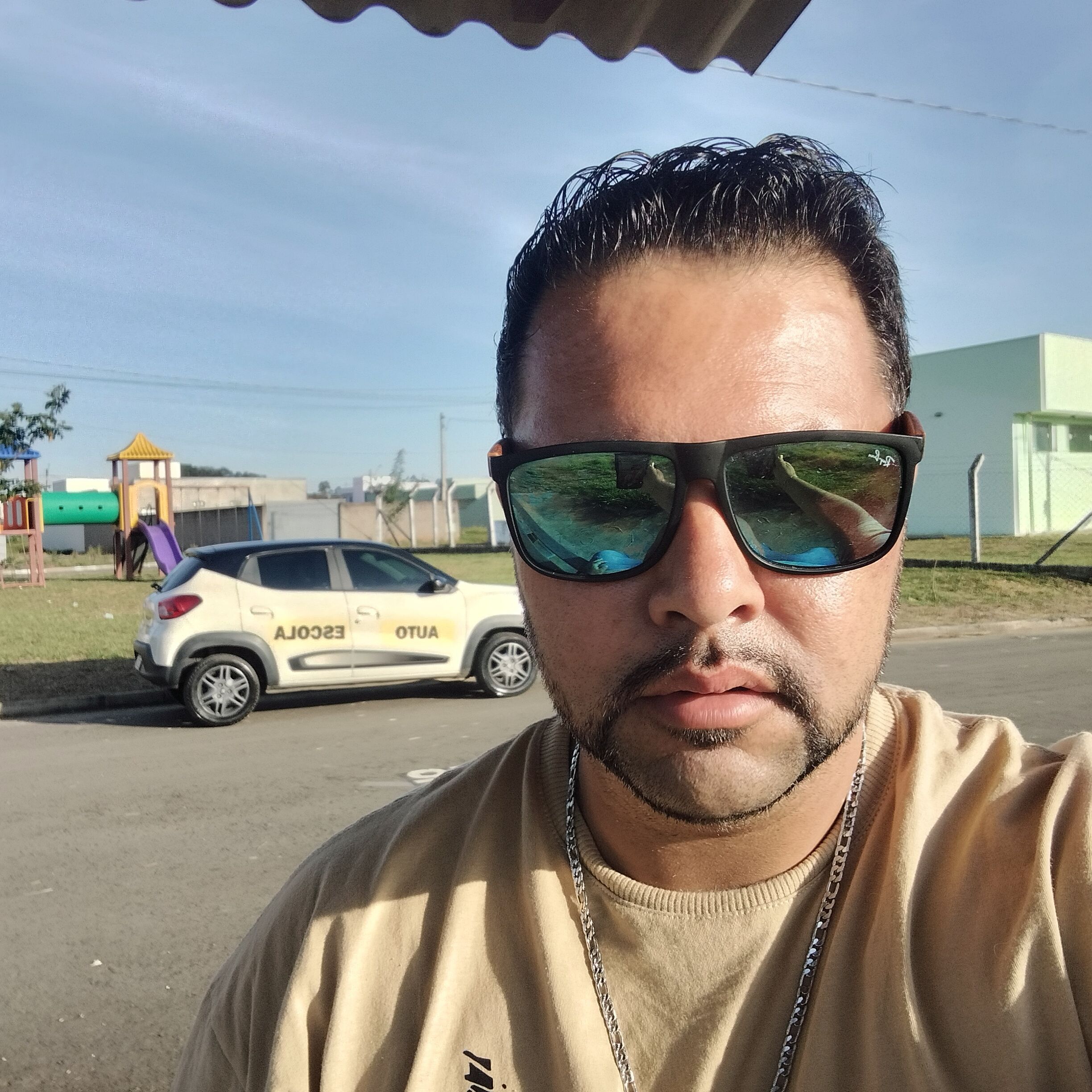 Martinho j p bueno, instrutor de direção em Torre de Pedra, SP