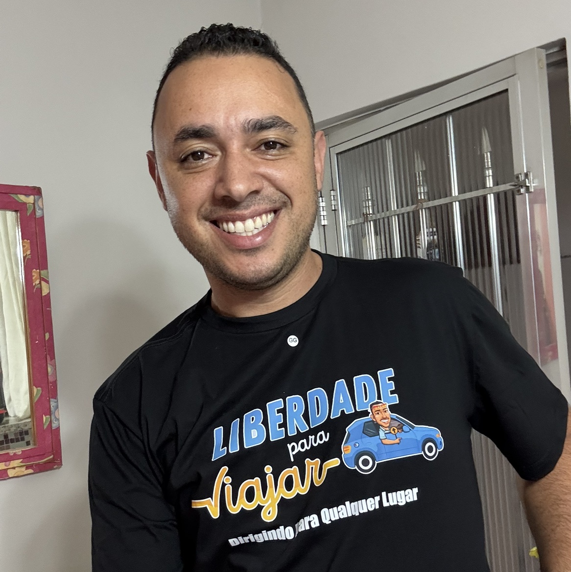 Henrique Oliveira de Souza, instrutor de direção em Jandira, SP