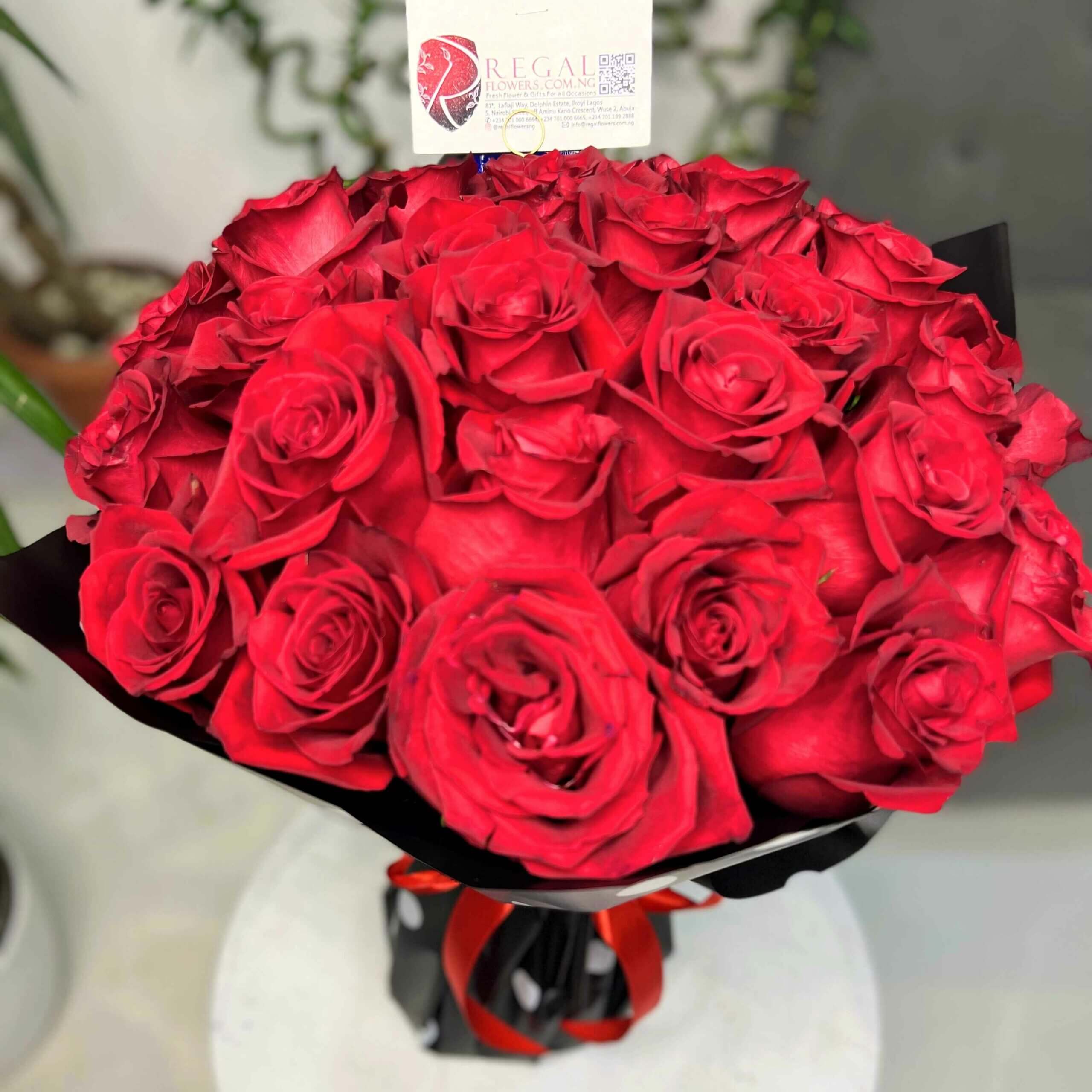 VIP RED ROSES BOUQUET– Bouquet Of Red Stemmed roses 