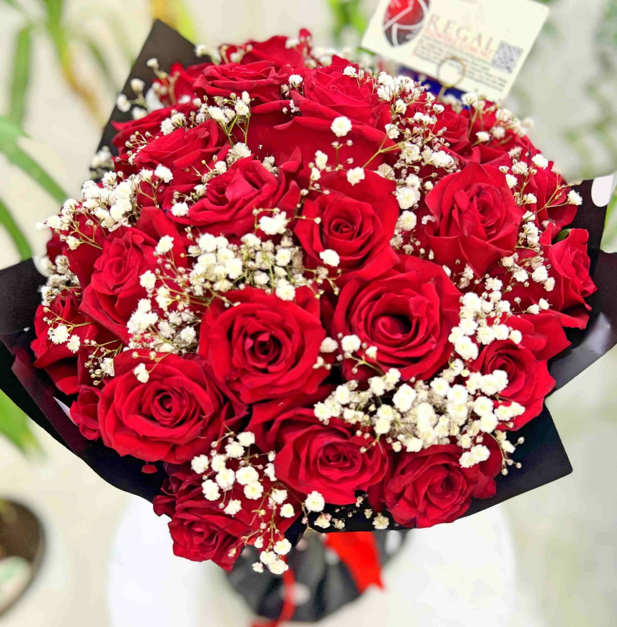 Regal Red Roses, Red Roses and MIllion star_11zon